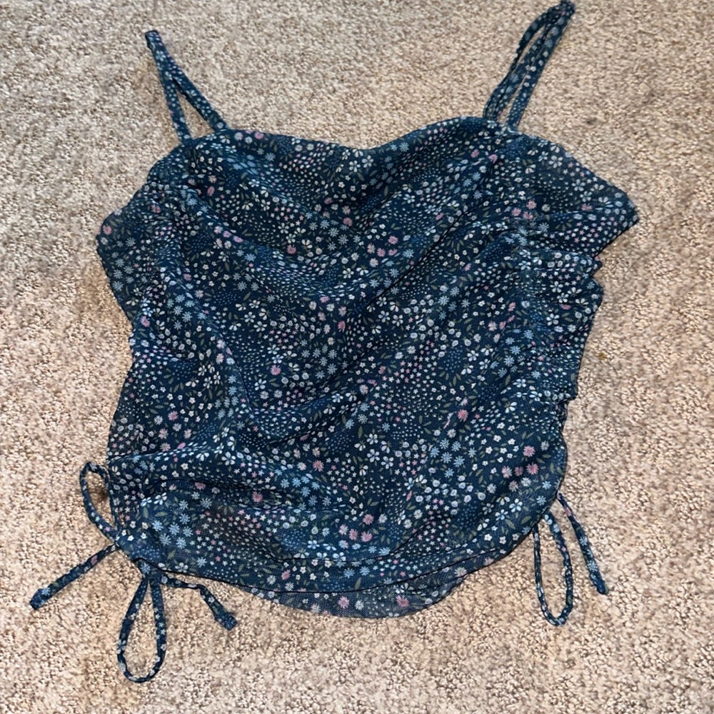 Cropped floral tank top